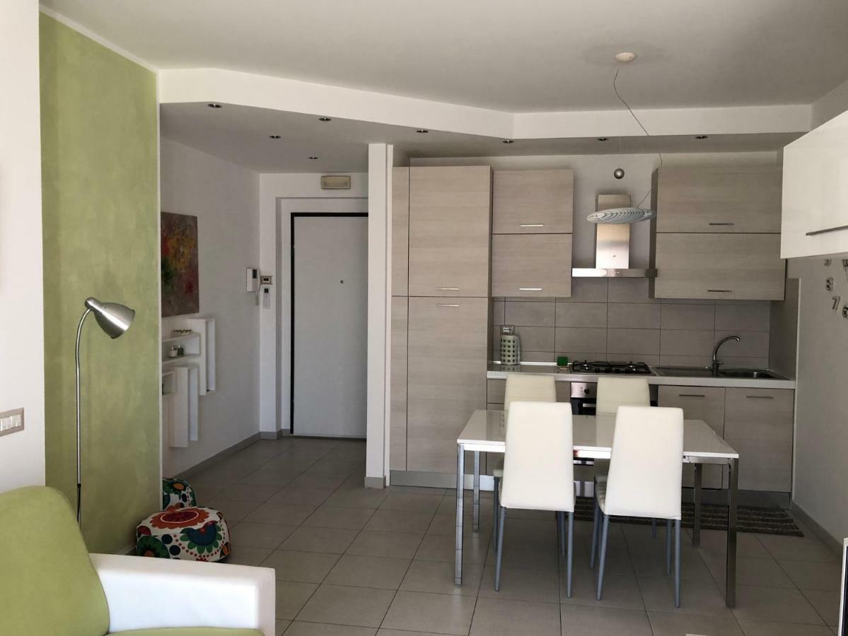 Le Miromi Apartment Civitanova Marche Bagian luar foto